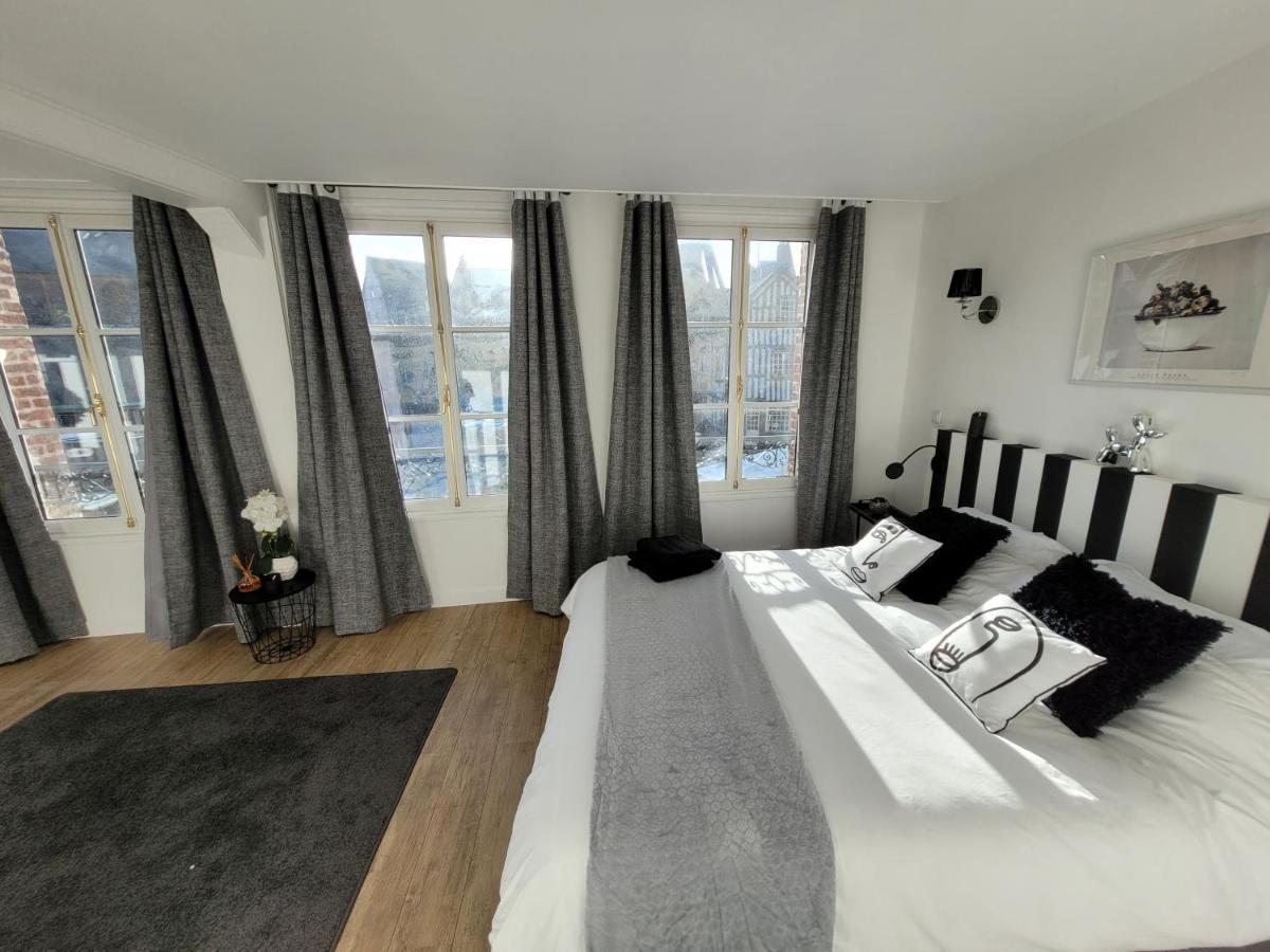 La Maison Pere Camembert Honfleur